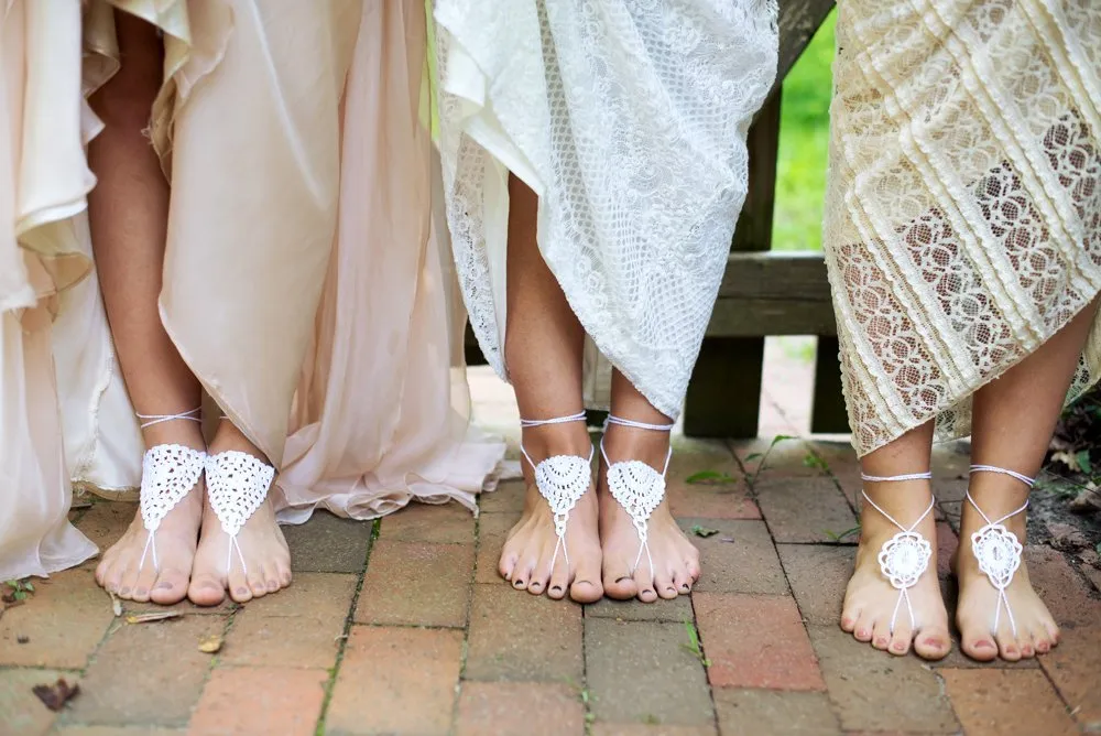Hand Crochet Barefoot Sandals, Boho Bridal Shoes for Beach Weddings, Lace Foot Jewelry for Women, Adjustable One Size, Women's Beach Footwear (Ivory)