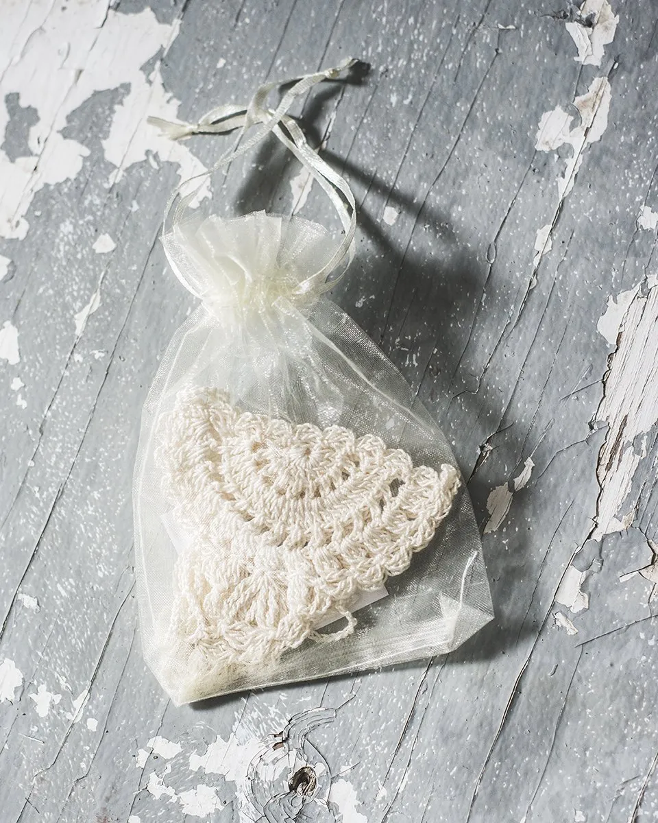 Hand Crochet Barefoot Sandals, Boho Bridal Shoes for Beach Weddings, Lace Foot Jewelry for Women, Adjustable One Size, Women's Beach Footwear (Ivory)